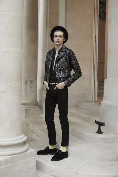 Look 7